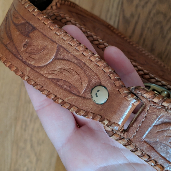 Vintage Tooled Leather Purse and Wallet - Picture 8 of 16